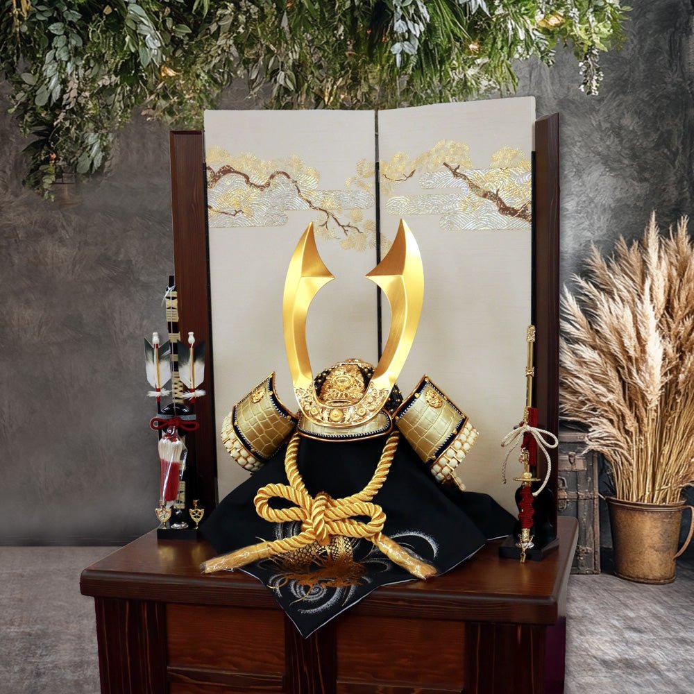 横幅66cm｜翠鳳作 着用収納兜飾り 斬｜本作り｜かぶれる兜｜金色と白色