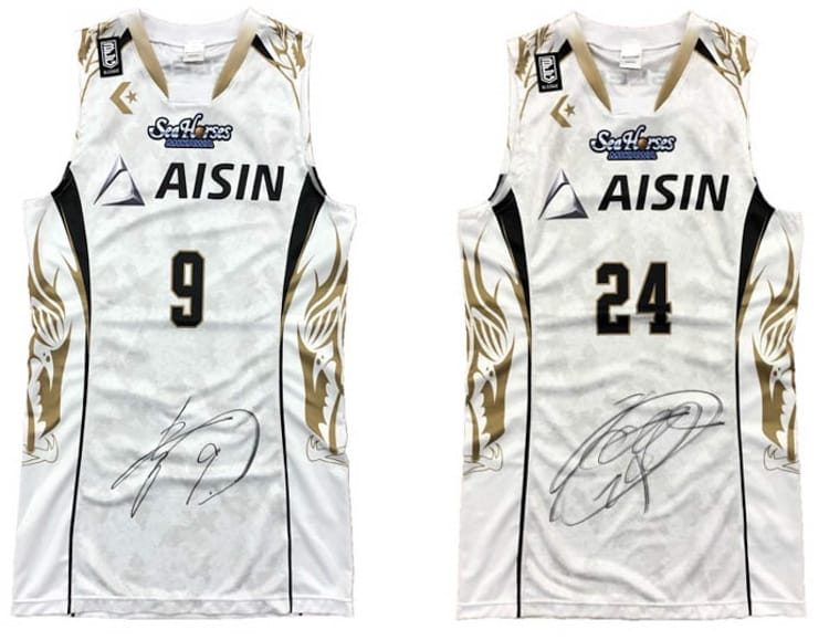 直筆サイン入りオーセンティックユニフォーム(2018-19)プレゼント!【B