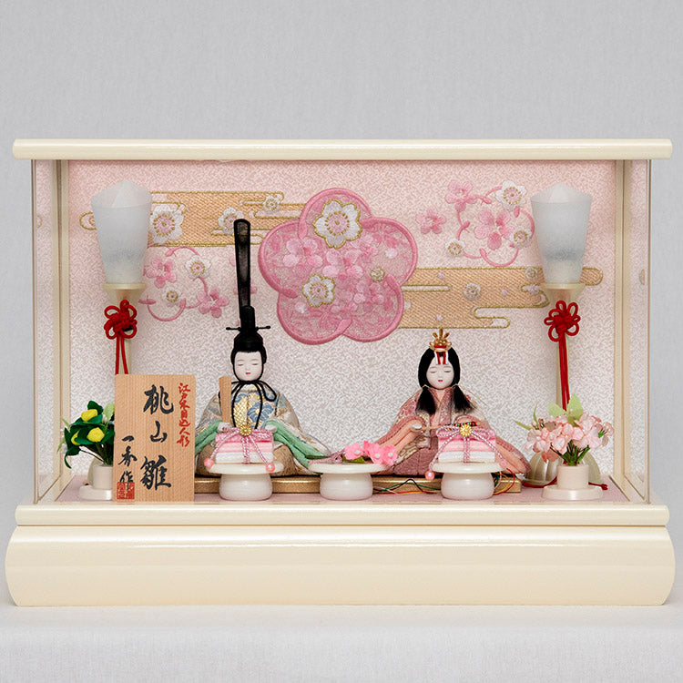 一秀作 白梅 木目込親王ケース飾り w33152R – 福仙