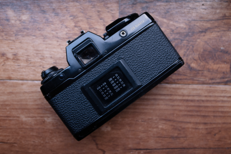 古くてもスマートデザインな CONTAX 139 Quartz に恋をしたので仲良く