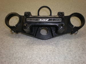 中古バイクパーツ販売専門店アイラブモーターZRX400 トップブリッジ