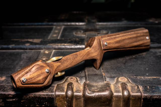 オールウッドグリップ：ワンオフAKIYAMAモデル FROG