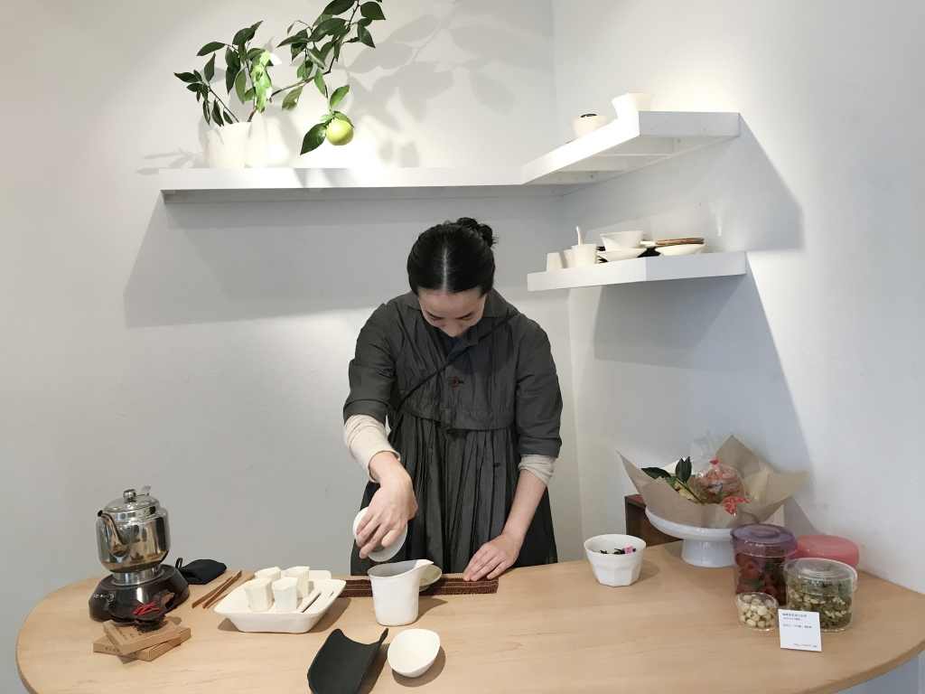 井山さんの器で楽しむ中国茶 | factory zoomer/gallery diary