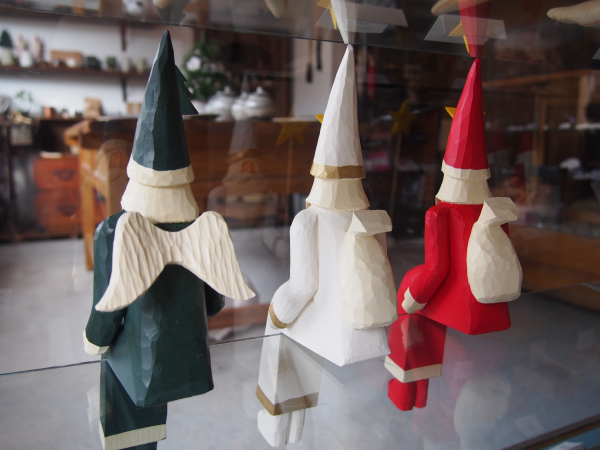 イソベサンタ お座りサンタ | カ ウ リ のショップ情報