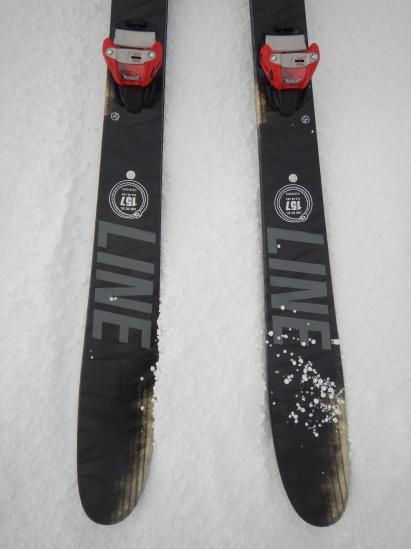 LINE の スキー板 「 TIGERSNAKE 」 おもしろい板です！ | あっちゃん