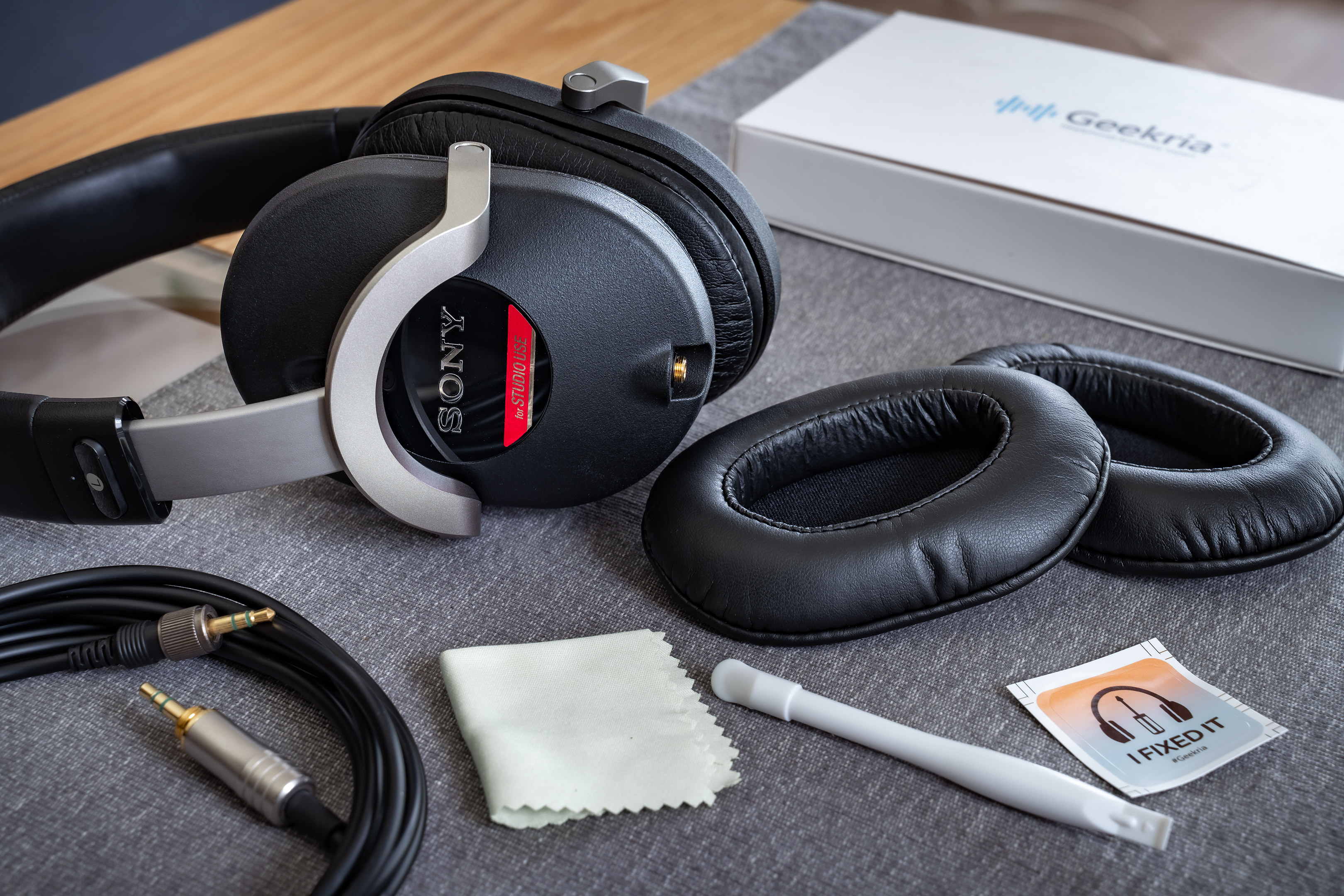 MDR-Z1000、良いヘッドホンだがイヤーパッドは消耗品 | Simply mini J