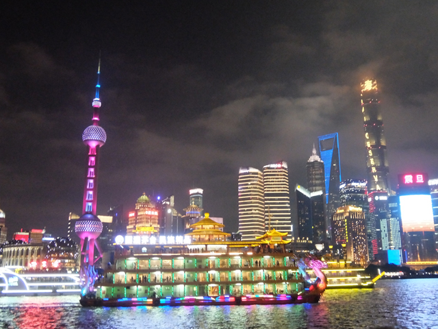 血の雨が降り注ぐ、魔都・上海の恐怖。美人スパイと特務機関ジェス