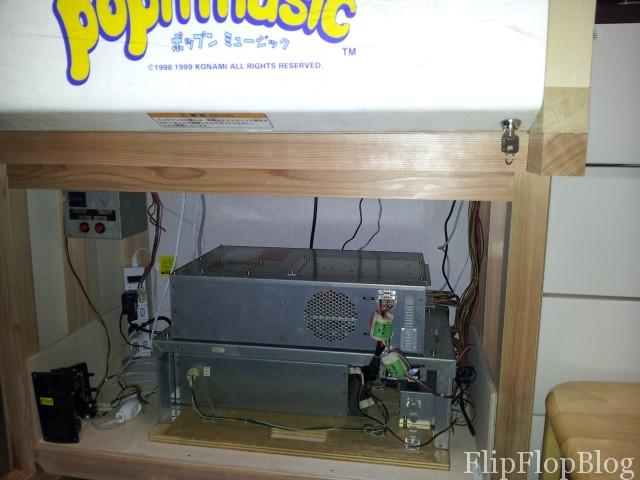 pop'n music 20 PCB（実機）の搭載＆起動に成功しました。 - FlipFlopBlog