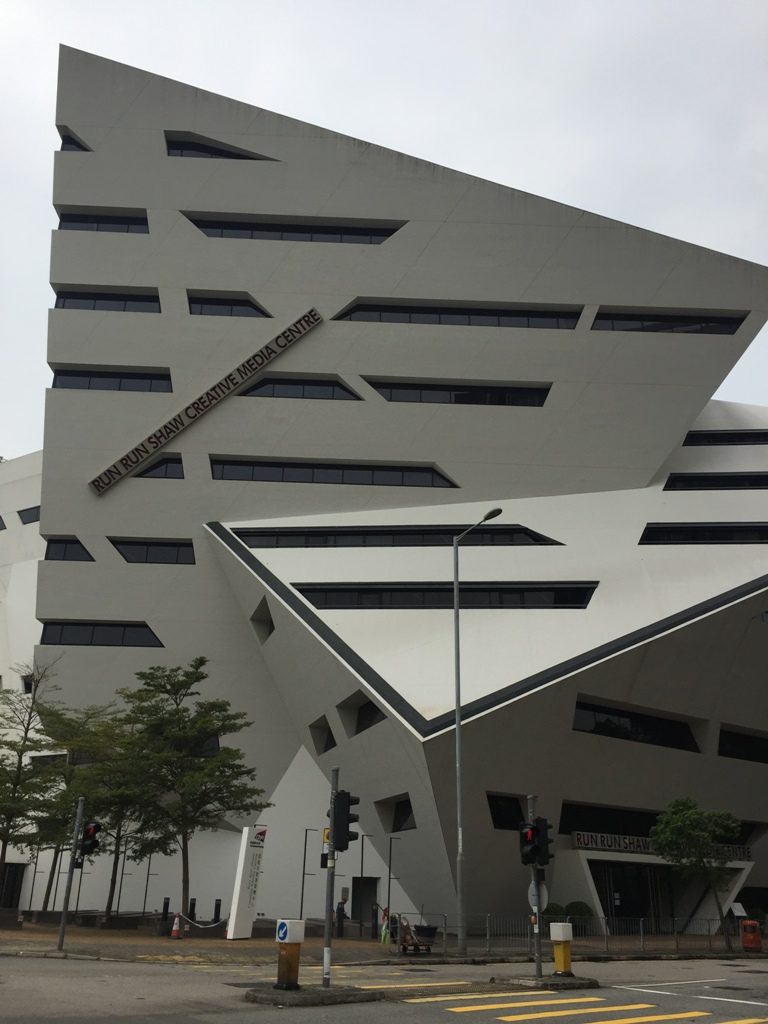 ダニエル・リベスキンドの設計『香港市立大学のメディアセンター / Run