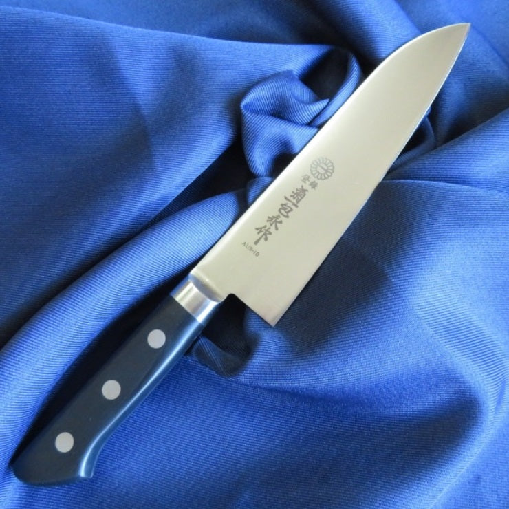 GM モリブデン鋼 三徳包丁 – 菊一文珠四郎包永（きくいち もんじゅし