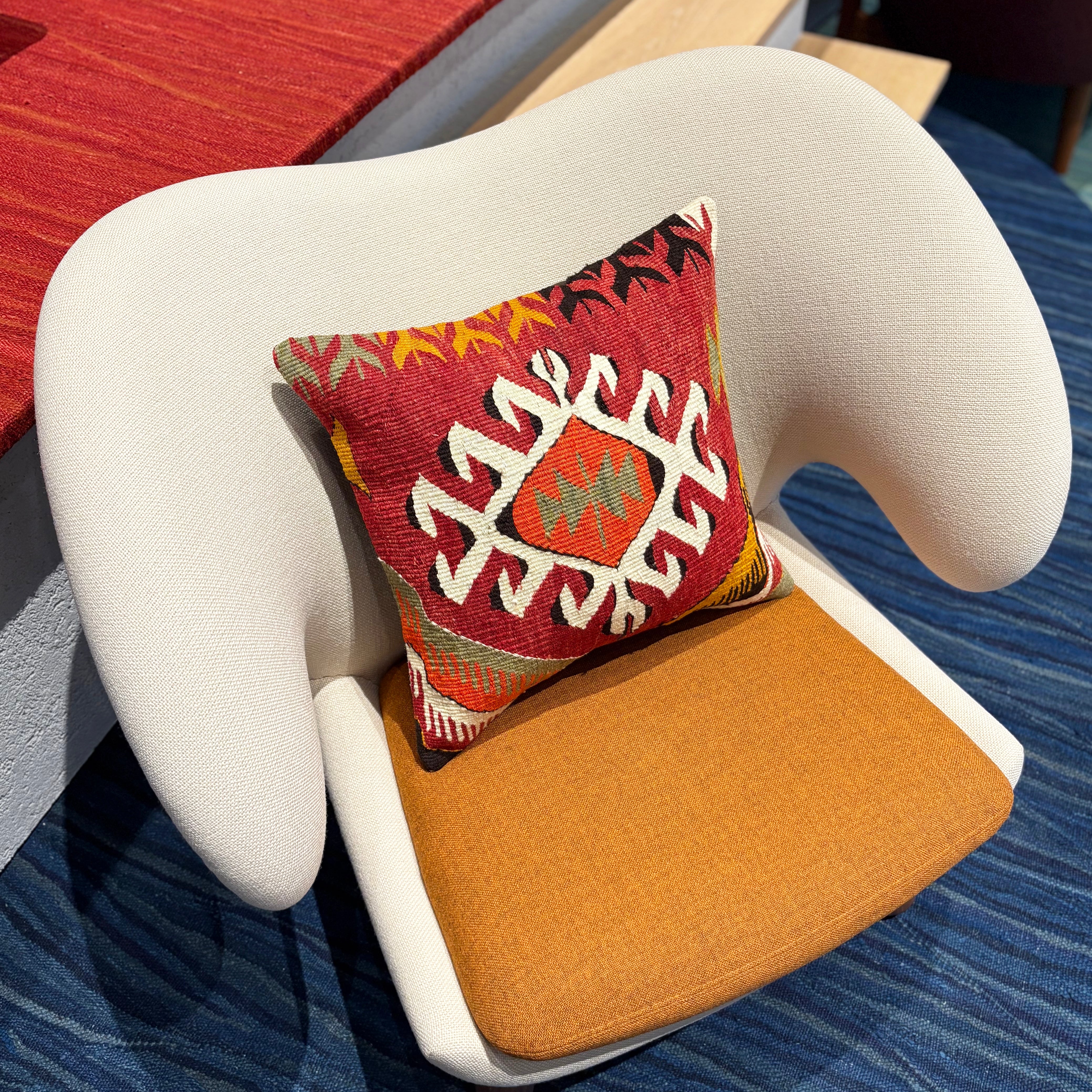 オールドキリム キリムクッションカバー 45×45㎝ (C-15476) – キリム屋