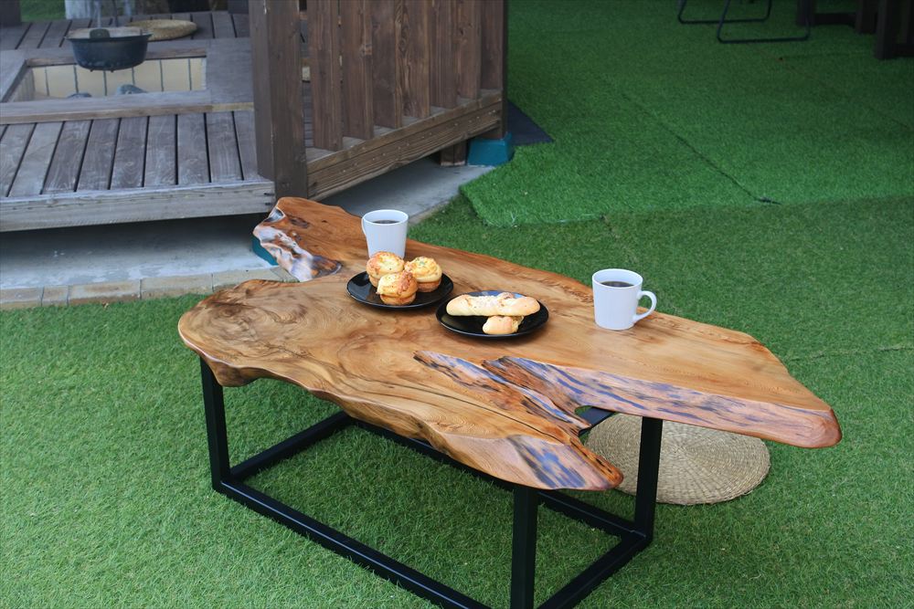 68．屋久杉｜ミニテーブル – 木の物語工房