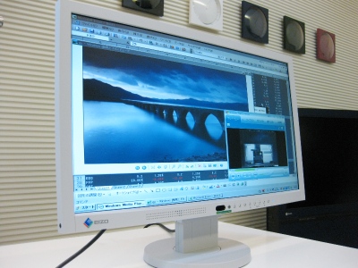 EIZO FlexScan EV2023W/EV2303W 実機レビュー: Kite's Field