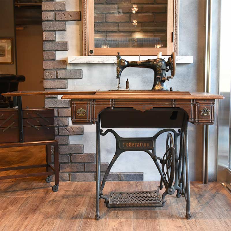 Jones CWS 英国ジョーンズ社製 足踏みミシン – 神戸アンティークウェア