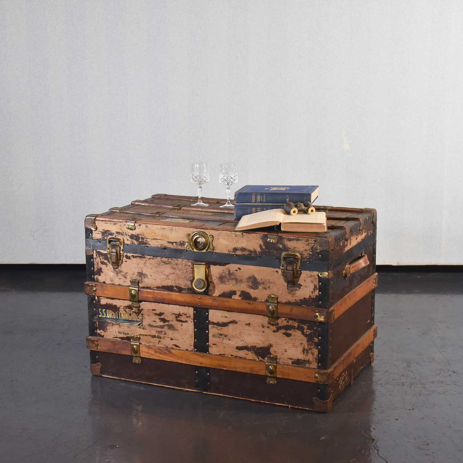 1910's 大型トランク 船舶用トランク .TR-36 – 神戸アンティークウェア