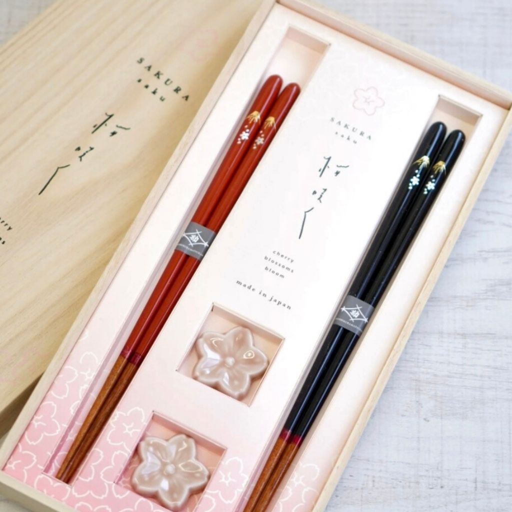 若狭 桜富士ペア 箸置き付夫婦箸 – 漆器 高翆