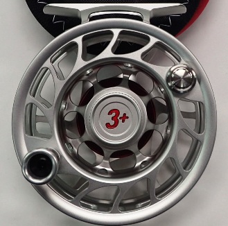 HATCH（ハッチフライリール）、アイコニック3+クリアレッドがお婿に