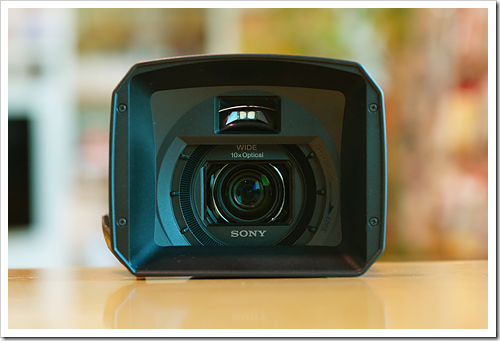 プロジェクター内蔵ハンディカムの大本命！「HDR-PJ790V」 開梱・外観