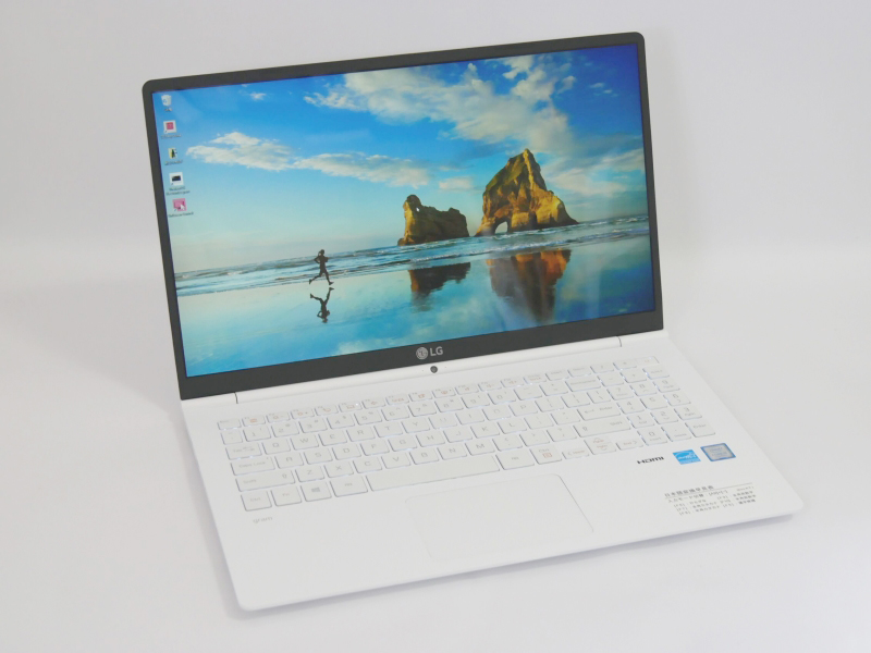 Hothotレビュー】約1.09kgを実現した15.6型の第2世代モバイルノート