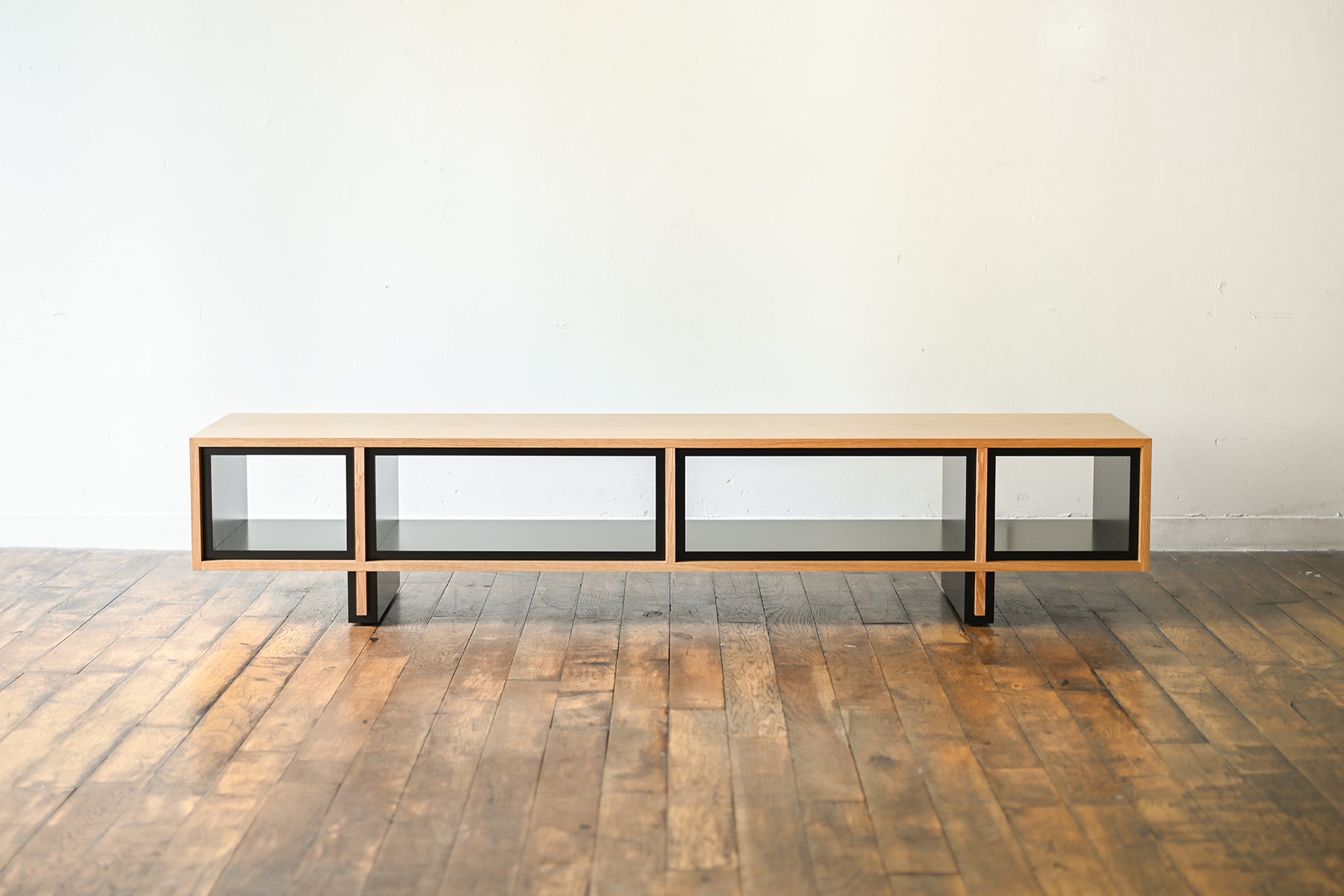 Raymond Cabinet Low – Playmountain