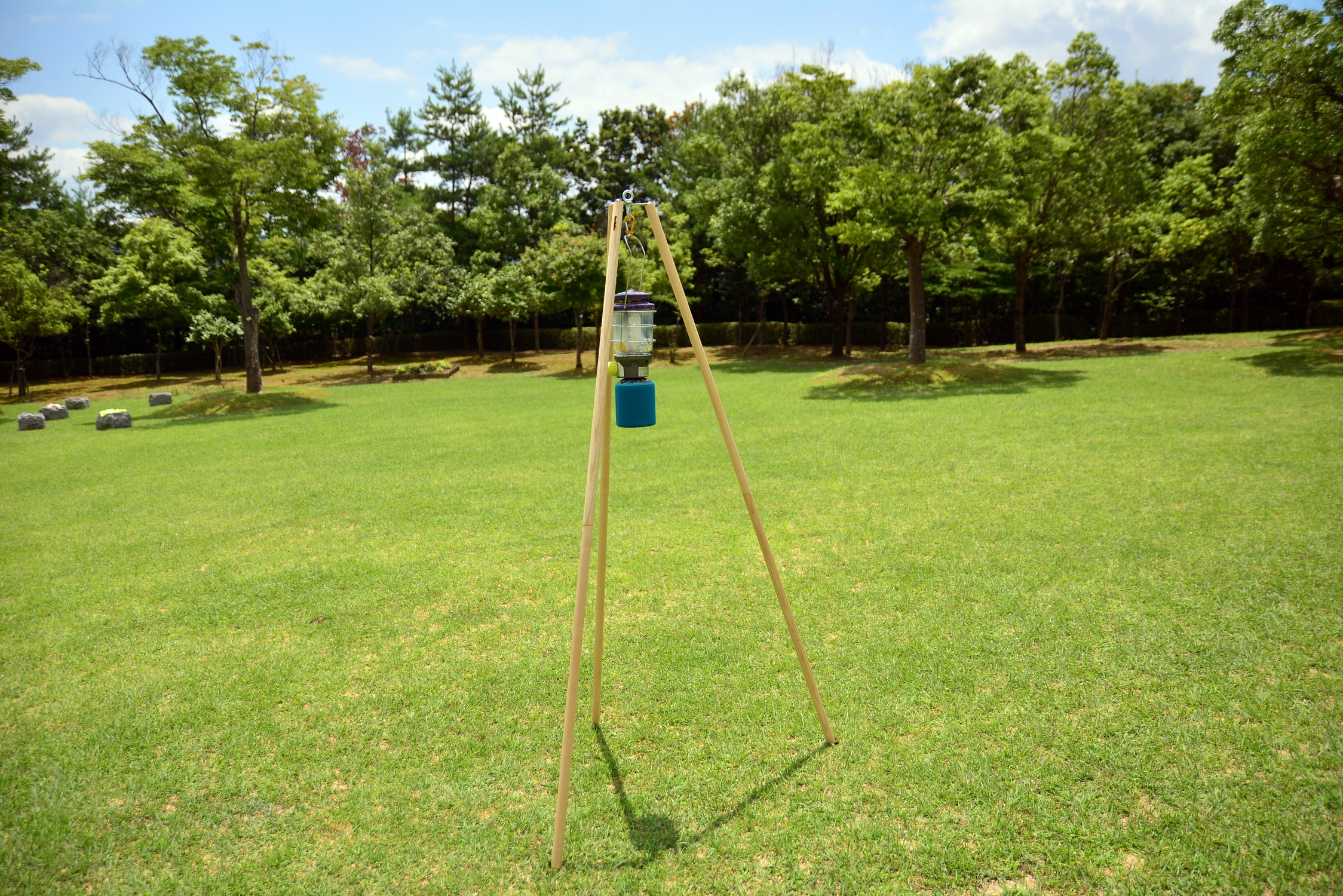 Wood Tripod (ランタンスタンド) – Roost Outdoors®