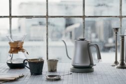 ピュアに輝くマットシルバー。BALMUDA The Potに新色登場 | ニュース