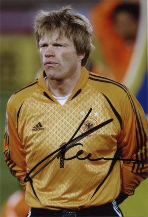 ○オリバー・カーン直筆サイン入りフォト | サッカーグッズ鑑定士大