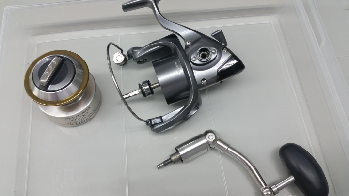 シマノ 98ツインパワー8000のベアリング交換 | KANIZOのブログ