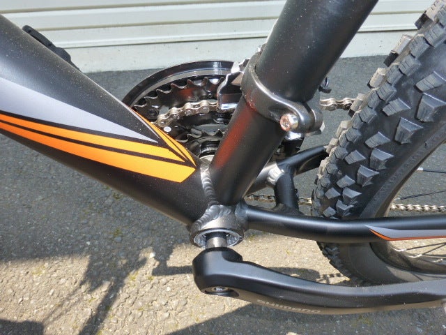 Univega Explorer 2.0 MTB BK その1 | NEW WORLD