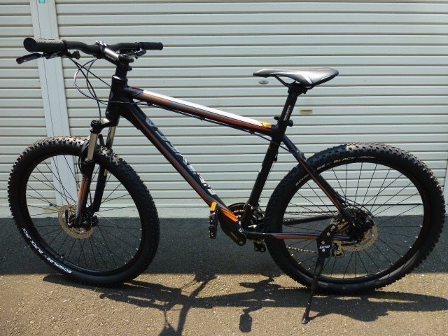 Univega Explorer 2.0 MTB BK その1 | NEW WORLD