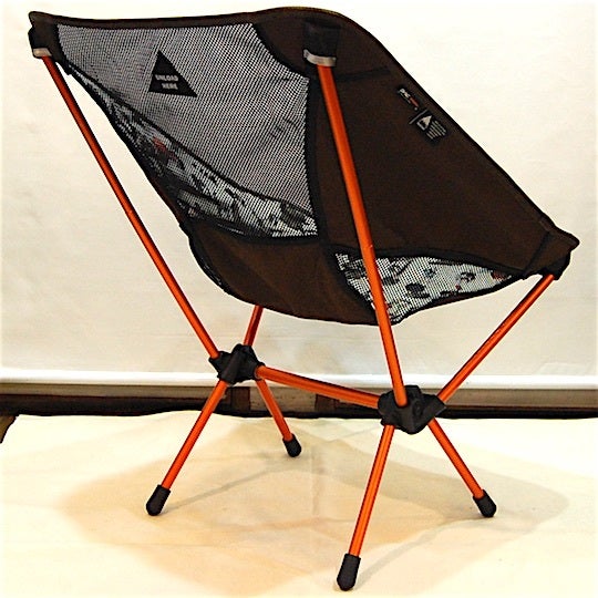 Burton SHROOM 柄のキャンプグッズ バックパックに入るキャンプ