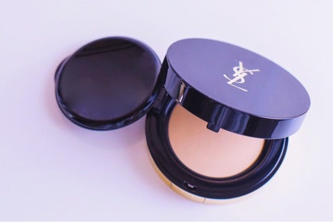 新発売！イヴ・サンローランのアンクルドポーコンパクト♡ | 現役美容