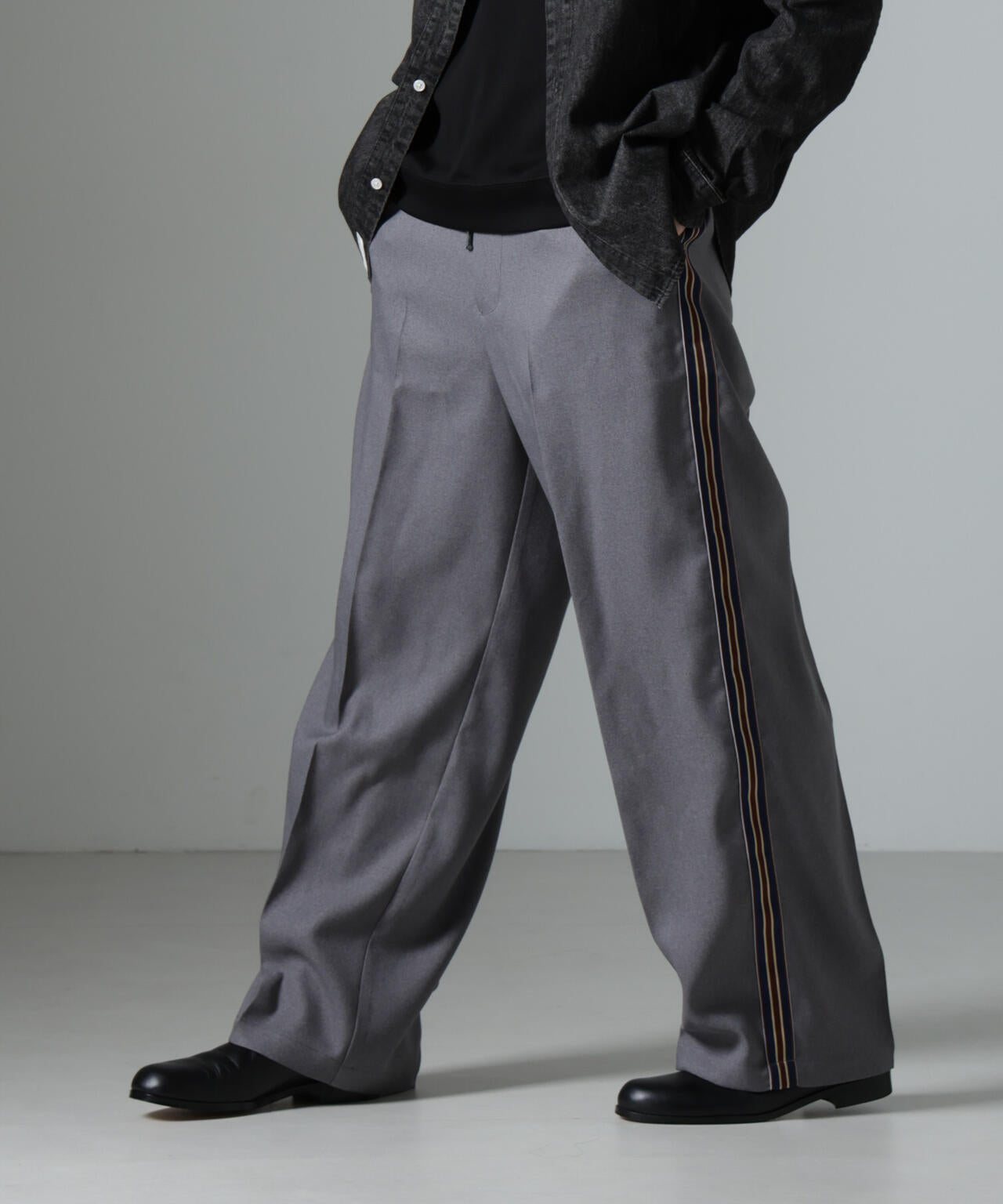 テック ツイル サイド ストライプ イージー パンツ