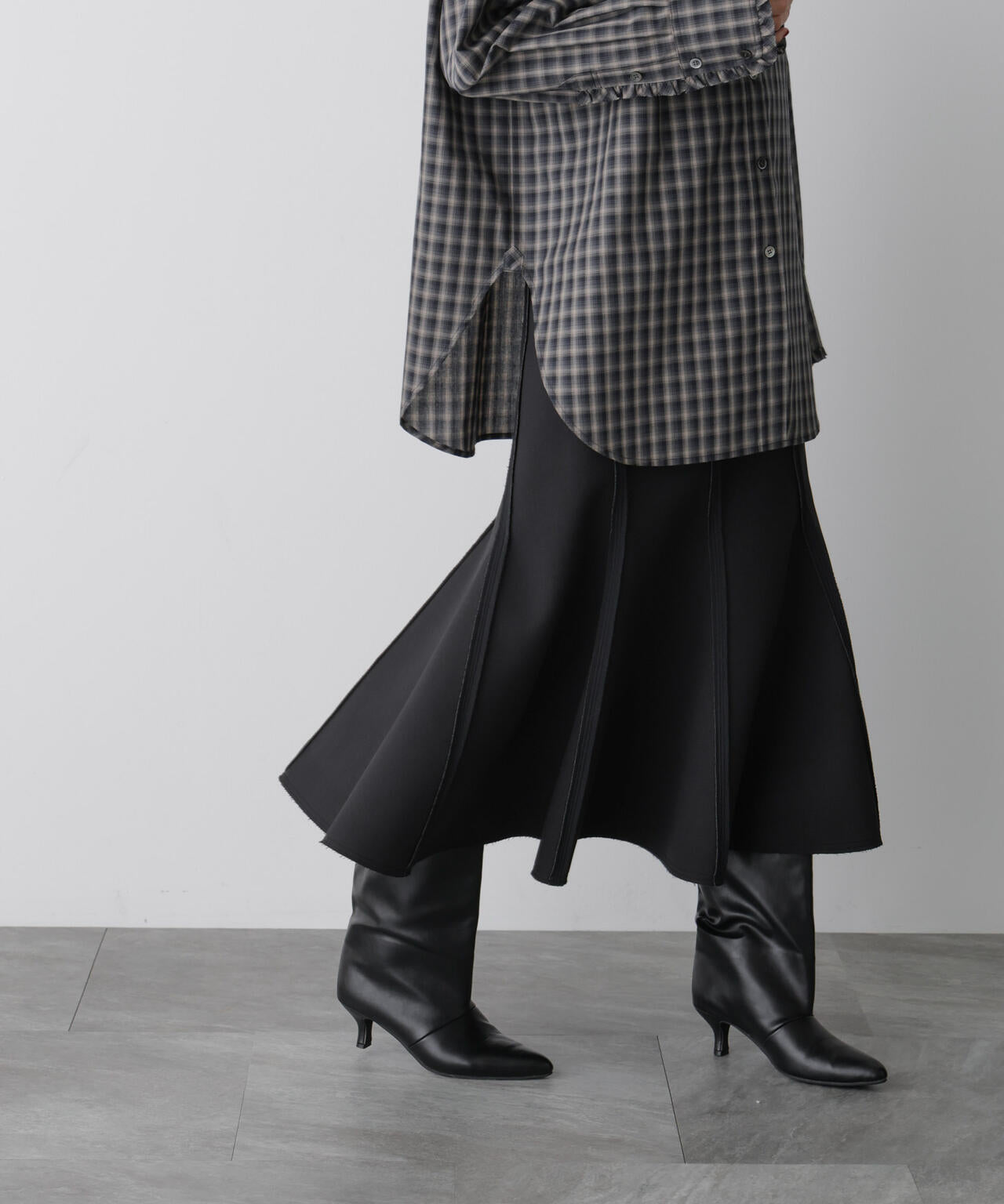 STEVELOUR」ダンボールシェル スカート