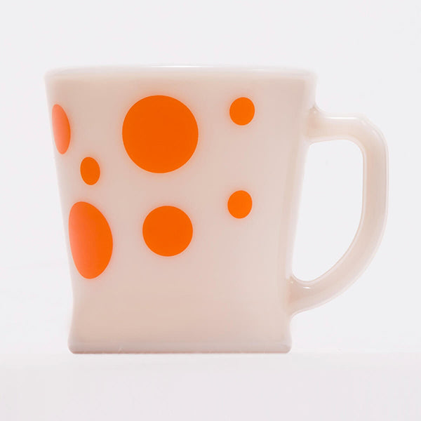 Fire-King Dハンドルマグ ライトアイボリー ポルカドット オレンジ