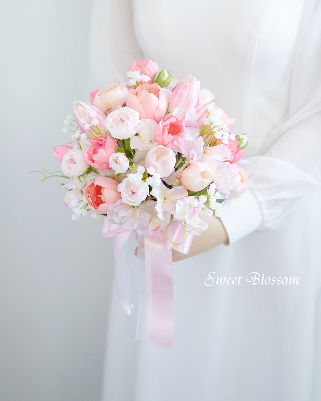 チューリップのクラッチブーケ【アーティフィシャルフラワーの