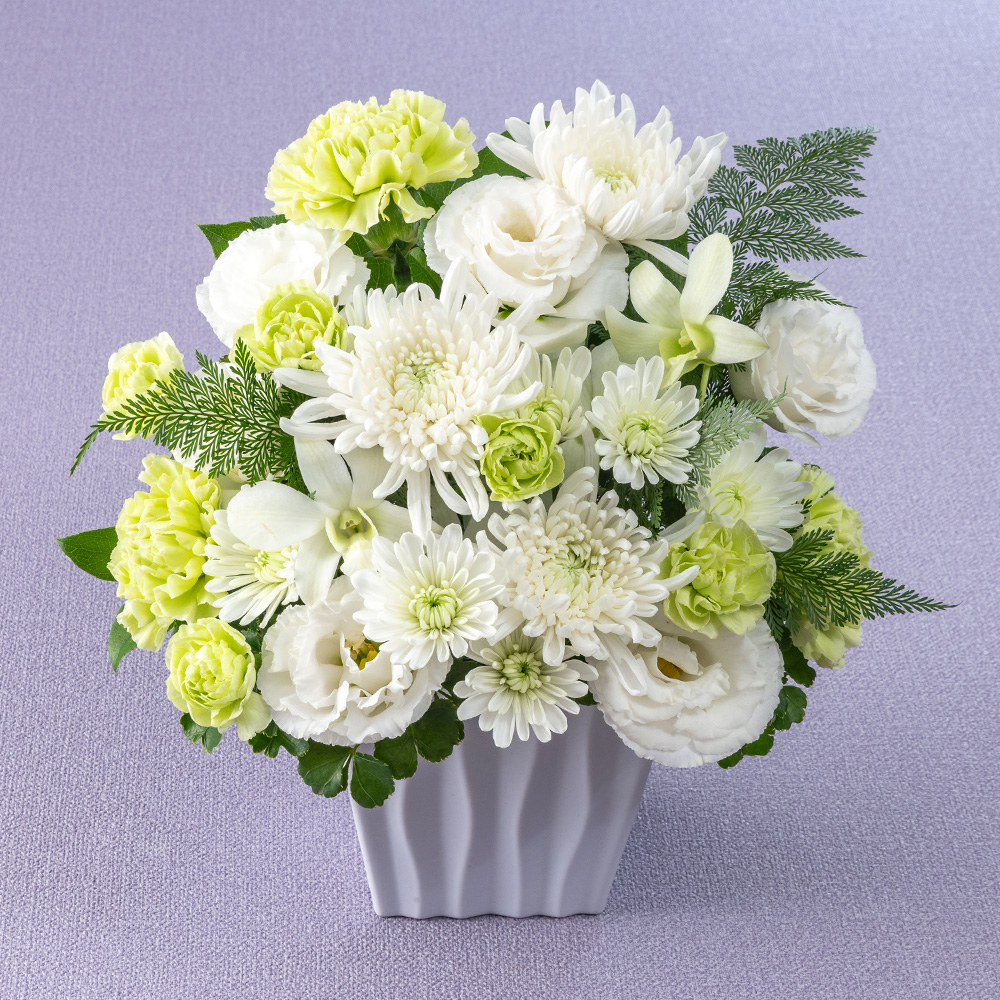 お供え用】 アレンジメント「祈菊（きぎく）」 | 花・花束を贈る