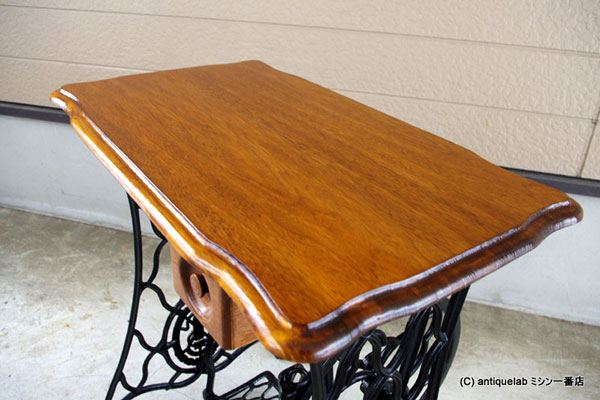 No.999 オーダーメイド 足踏みミシンの鉄脚テーブル：アンティーク