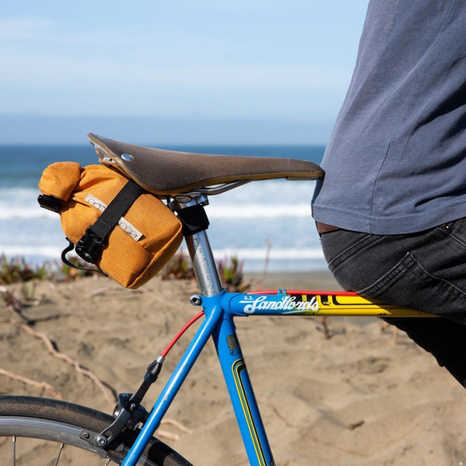 OUTER SHELL Rolltop Saddlebag