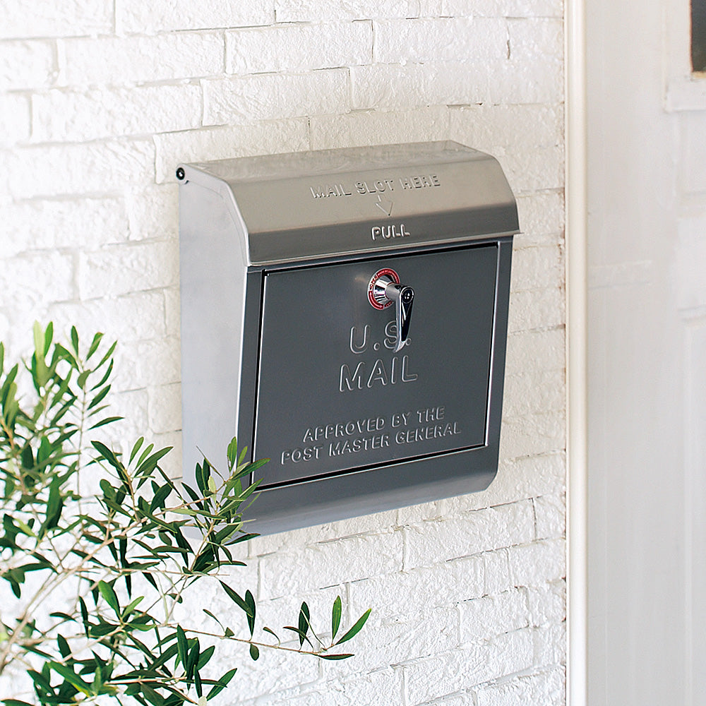 アメリカンなレトロデザインのポスト U,S, Mail box 1（ユーエス