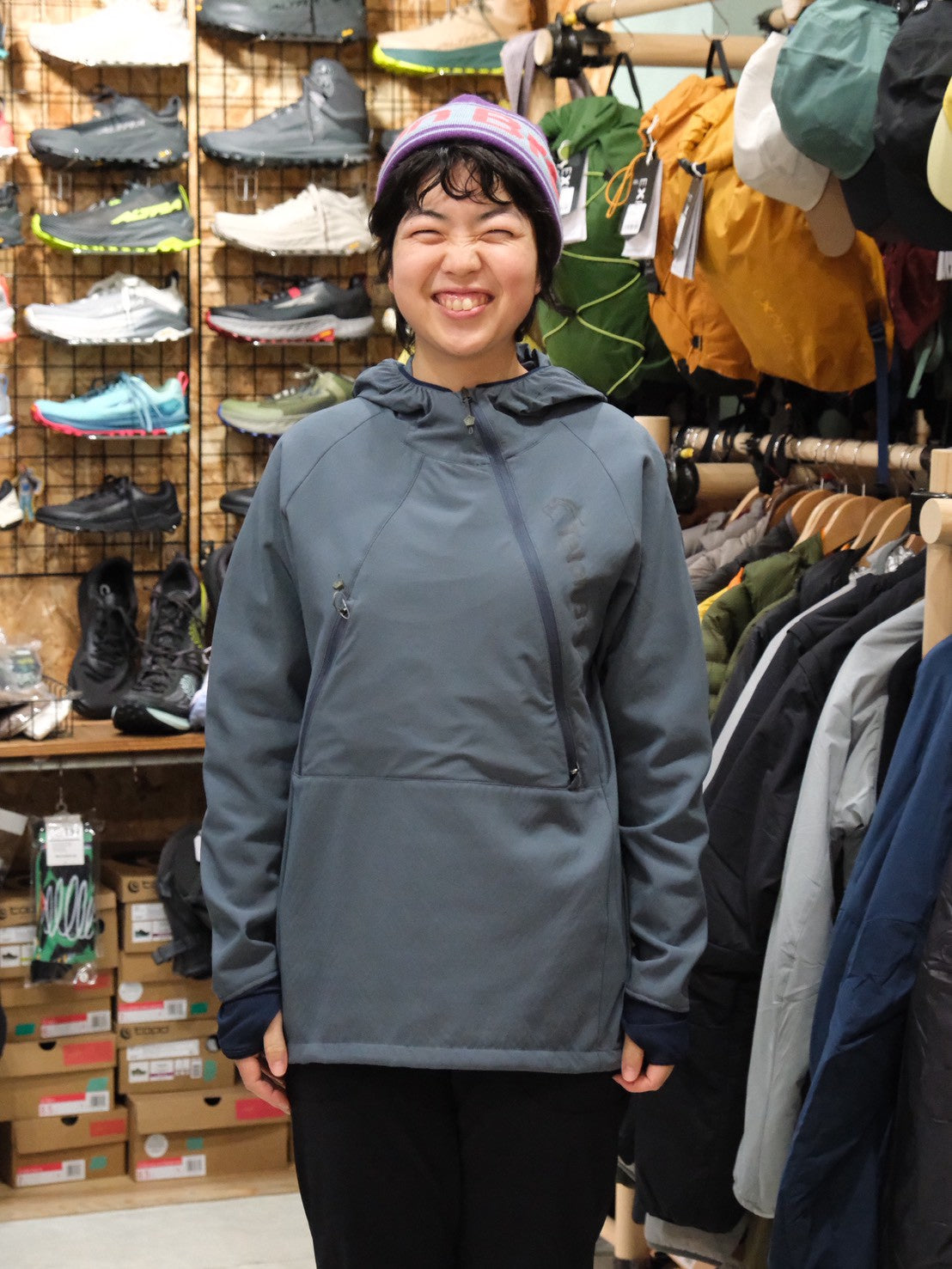 WS Breath Runner 2025（女性用／内側オクタの防風シェル）【Teton