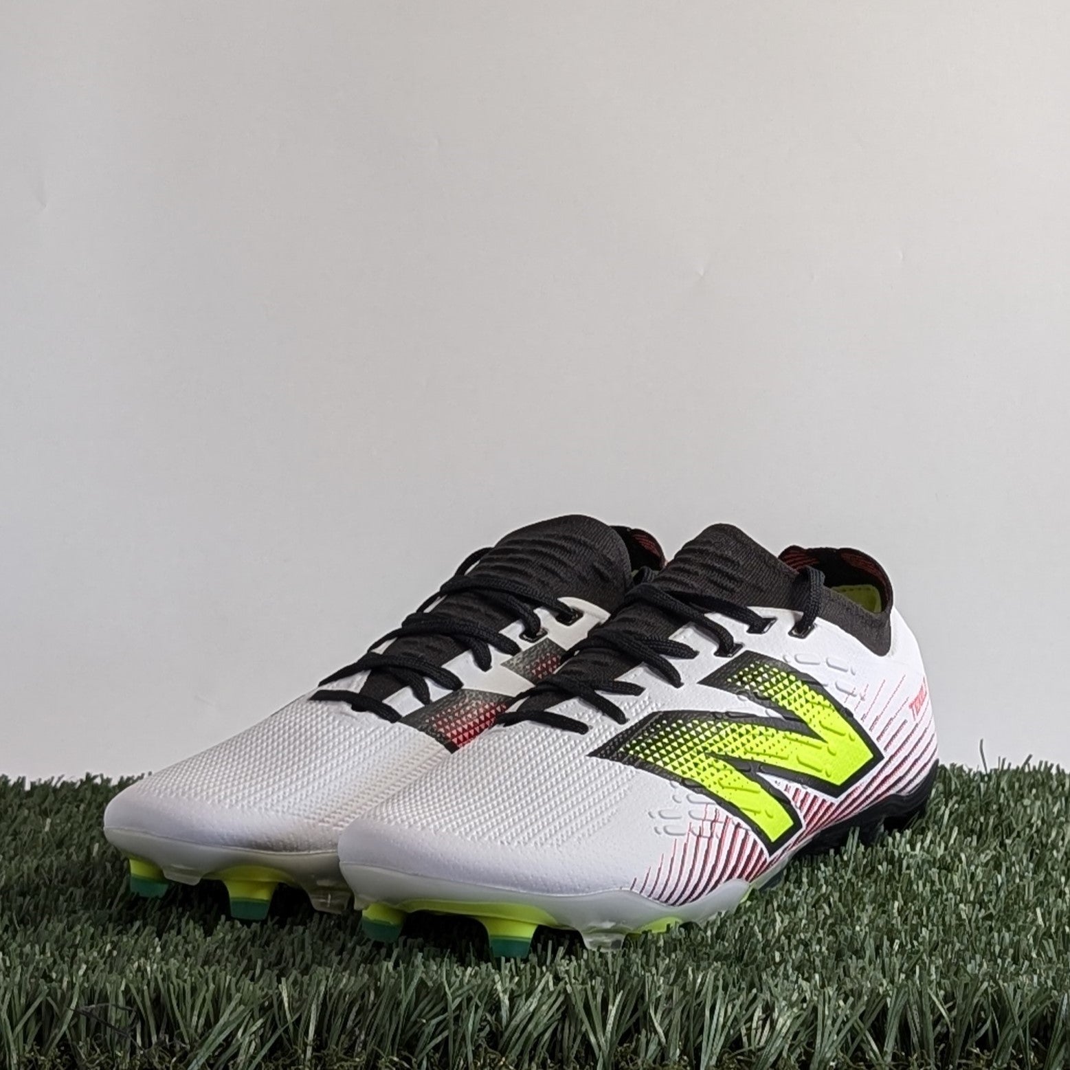 New Balance Tekela Pro Low Laced FG V4+ (2E Wide) - ST1FLH45