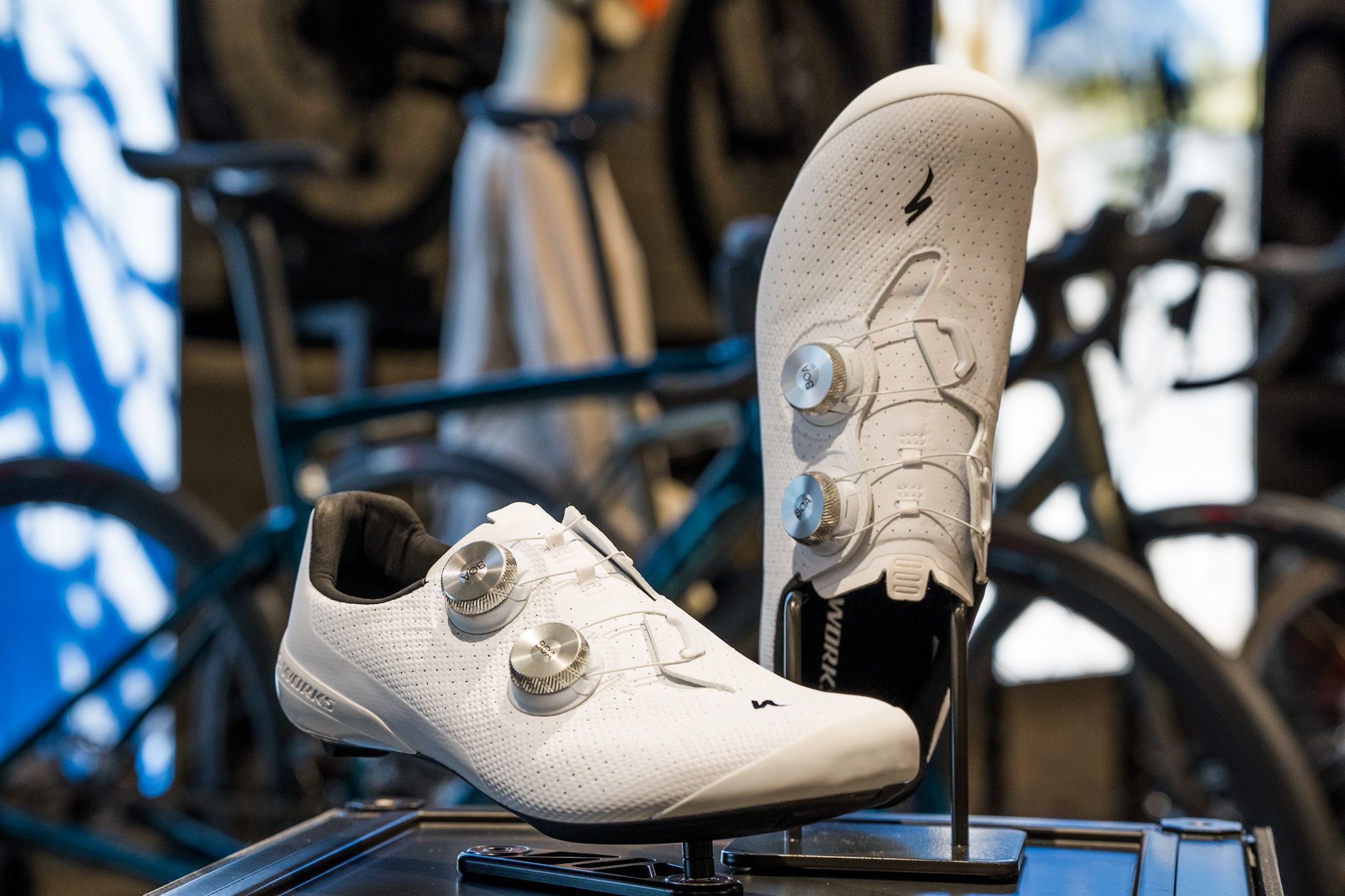 履いていることを忘れる軽さと、至高の履き心地 S-Works Torch 新登場