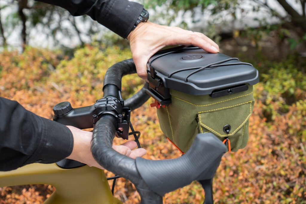 サイクリストが求めるハンドルバッグ Route Werks | スペシャライズド