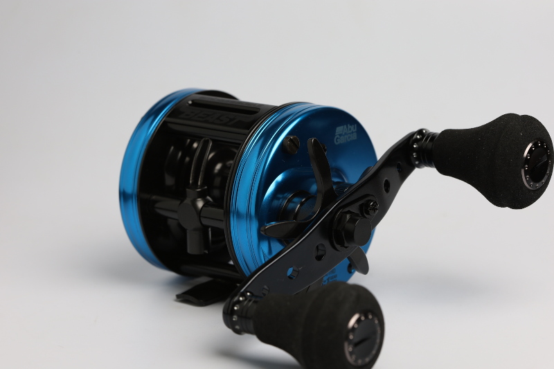 アブガルシア アンバサダー 5601 HD ビースト エレクトリックブルー