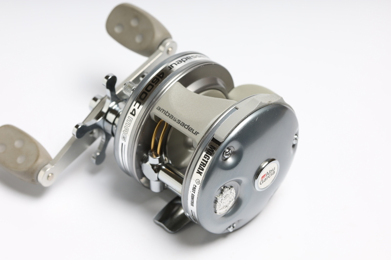 中古・使用感少)アブガルシア アンバサダー 4600C4 MAG ギア6.3