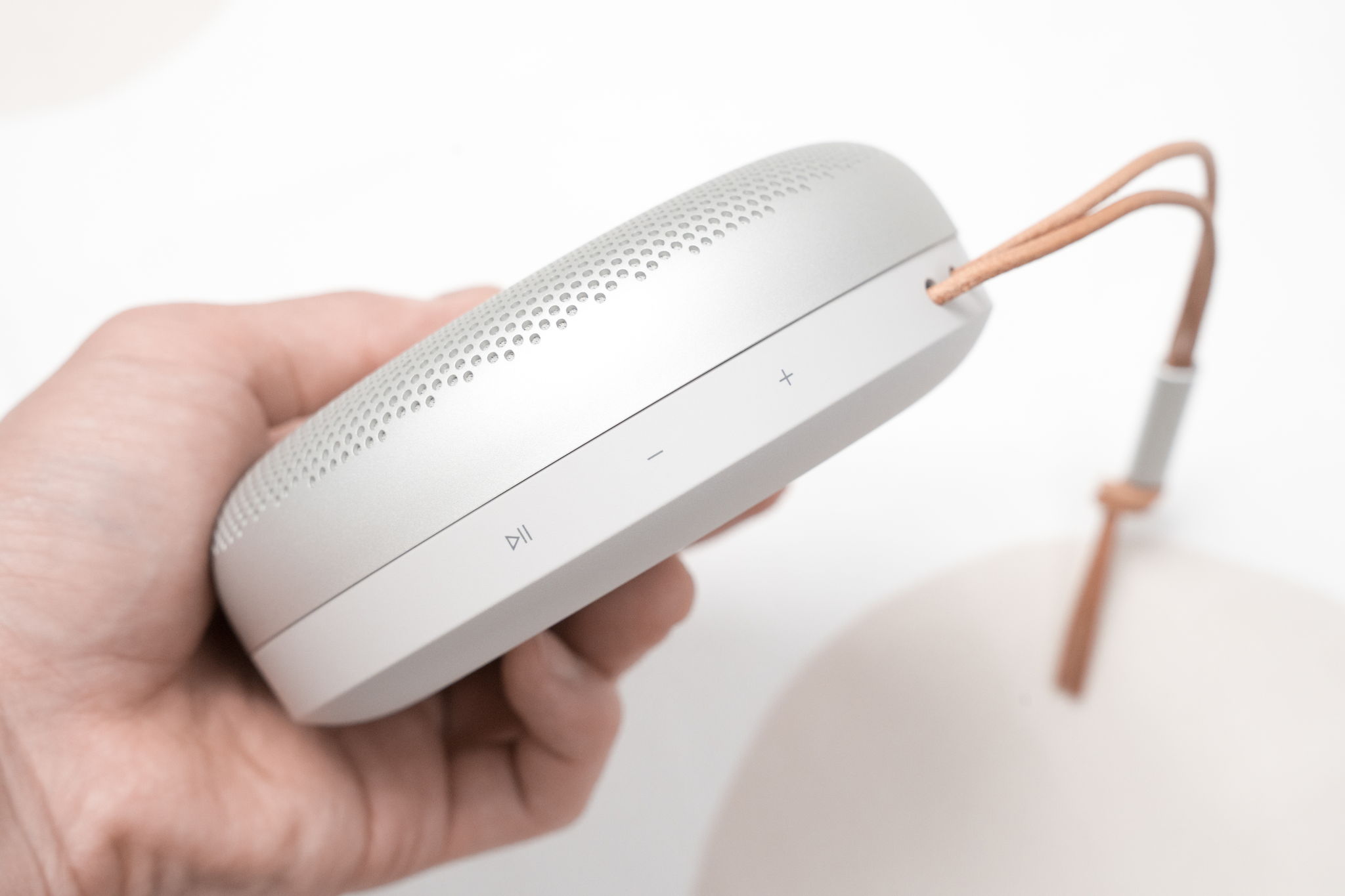 ミニマルと高音質。バングアンドオルフセンのBluetoothスピーカー