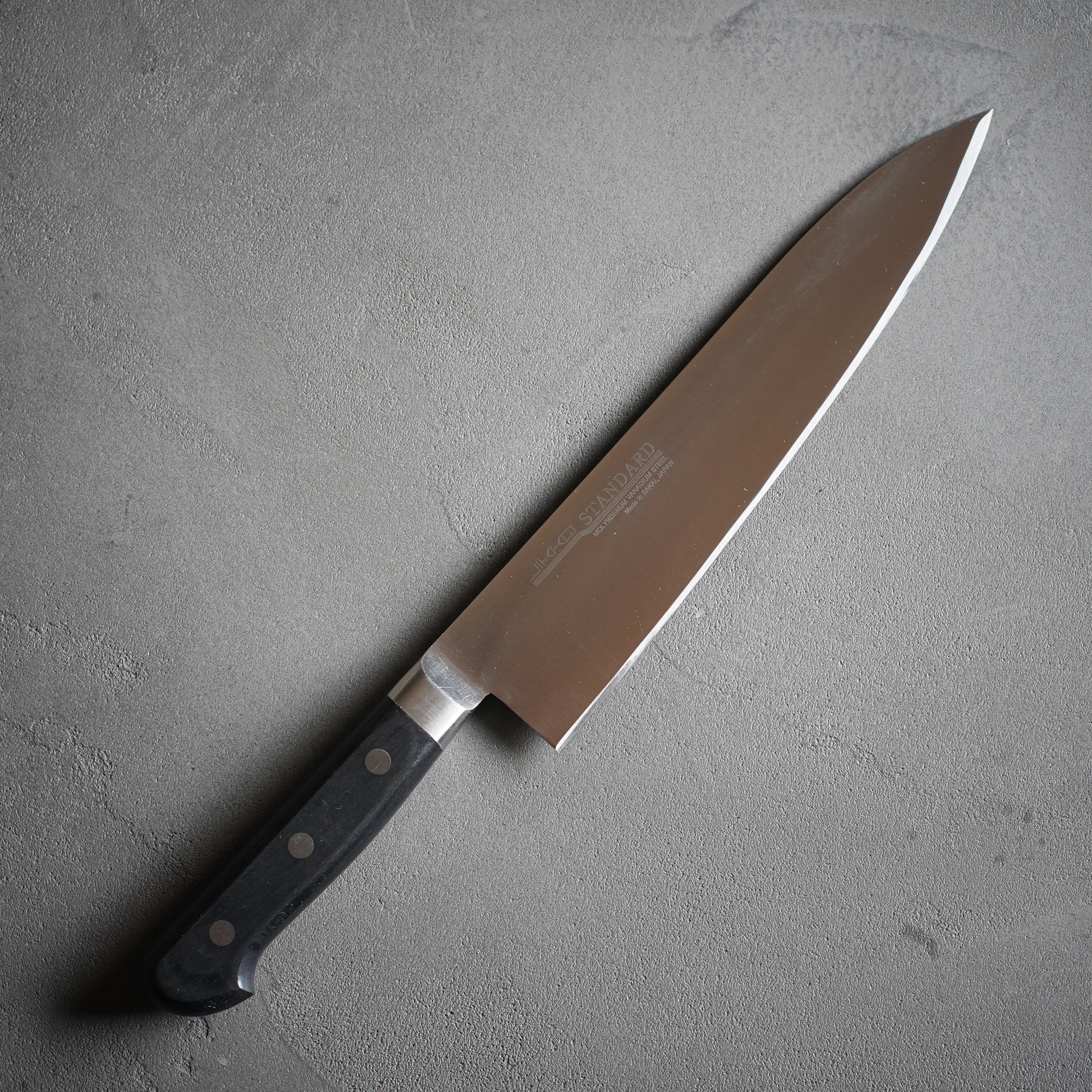 堺の實光刃物 スタンダード抗菌PC ツバ付 牛刀 – プロも家庭も安心の