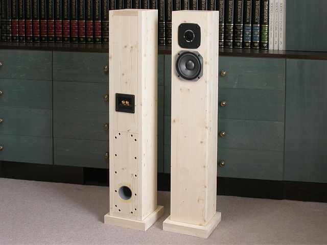 バスレフ型トールボーイスピーカー