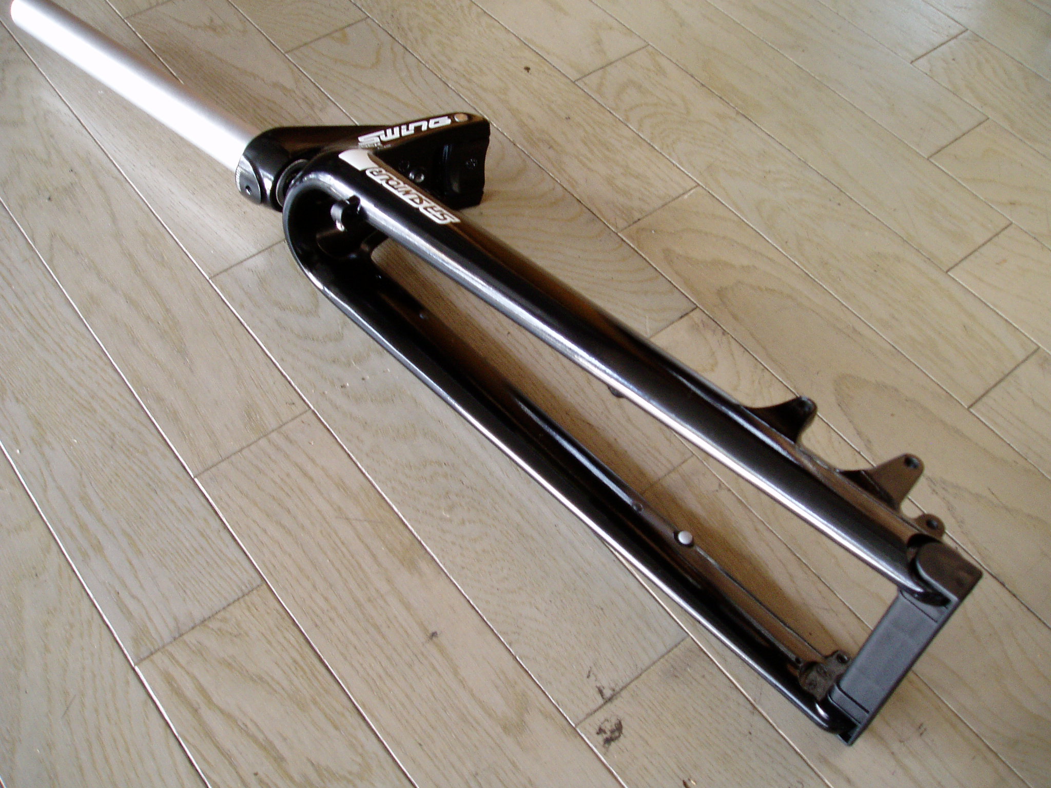 サスペンション – 長野県岡谷市タカヤマサイクル